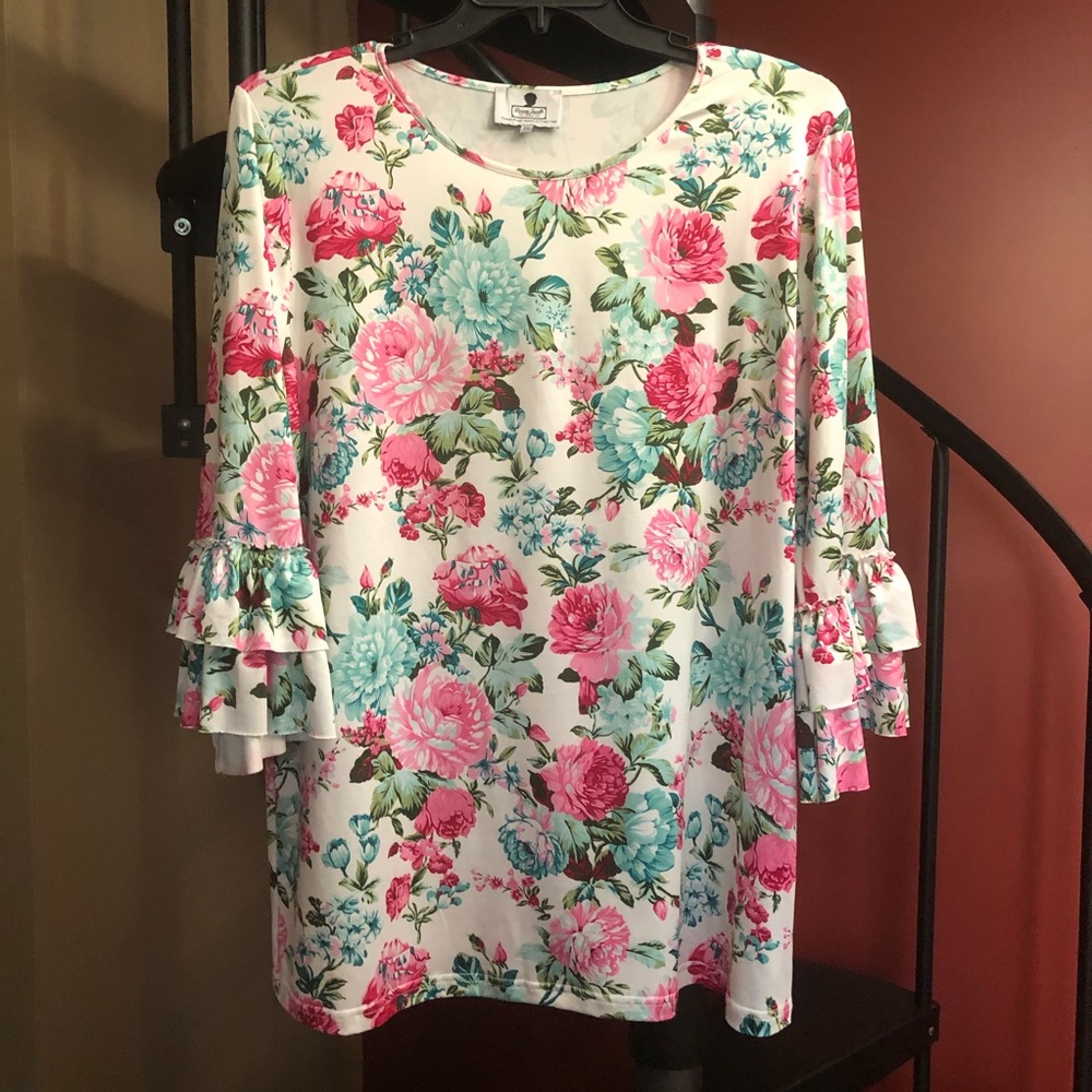 Dainty Jewells layering shirt